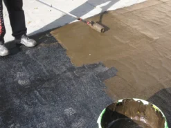 BORNIT Grundbit - Lösemittelfreier Bitumenvoranstrich -Bauchemikalien Geschäft grundbit 02